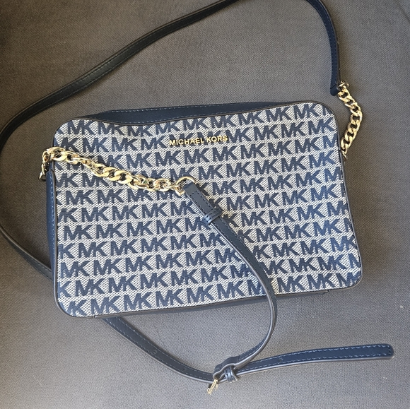 Michael Kors Navy Blue Crossbody Bag - Picture 1 of 6
